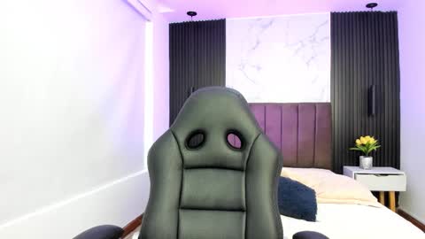 Snapshot of serene_waves chatting on October 17, 12:52 pm Serene online show from October 17, 12:52 pm