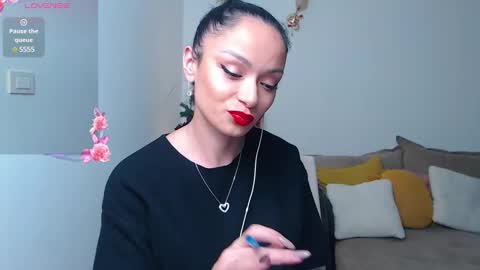 SereneSophi online show from December 31, 7:18 pm