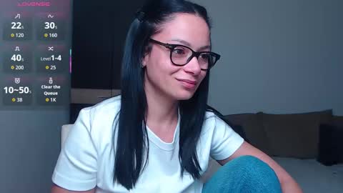 SereneSophi online show from March 4, 3:01 am