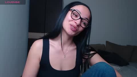 SereneSophi online show from April 23, 5:08 am