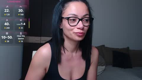 Snapshot of serenesophi chatting on June 18, 2:34 am SereneSophi online show from June 18, 2:34 am