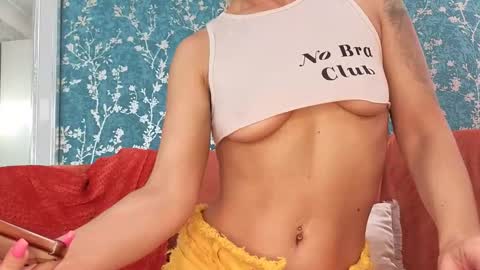 Snapshot of serenexxmilf chatting on September 29, 7:13 am serenexx  your MILF online show from September 29, 7:13 am