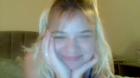 serenity9378 online show from September 26, 9:08 pm