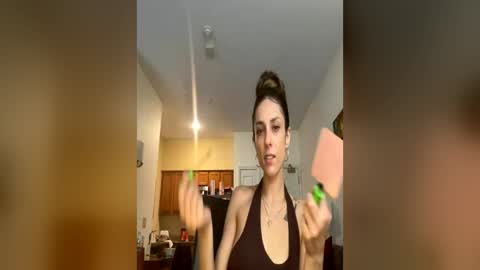 Snapshot of serenityroseee chatting on June 13, 9:02 pm serenityroseee online show from June 13, 9:02 pm