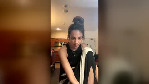 Snapshot of serenityroseee chatting on June 16, 9:28 pm serenityroseee online show from June 16, 9:28 pm