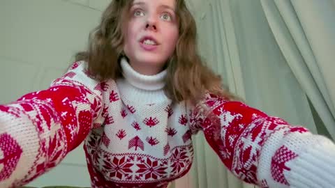 Snapshot of sereta_fin chatting on December 13, 1:44 pm Hey Guys and Girls non-binary personalities  Im Sereta online show from December 13, 1:44 pm