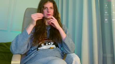 Snapshot of sereta_fin chatting on December 14, 5:03 pm Hey Guys and Girls non-binary personalities  Im Sereta online show from December 14, 5:03 pm