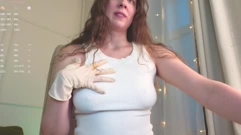 Snapshot of sereta_fin chatting on January 21, 1:54 pm Hey Guys and Girls non-binary personalities  Im Sereta online show from January 21, 1:54 pm