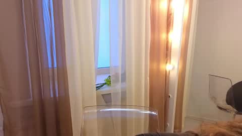 Snapshot of sereta_fin chatting on February 18, 11:00 am Hey Guys and Girls non-binary personalities  Im Sereta online show from February 18, 11:00 am