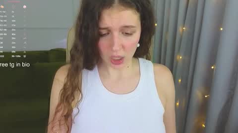 Snapshot of sereta_fin chatting on March 7, 5:06 pm Hey Guys and Girls non-binary personalities  Im Sereta online show from March 7, 5:06 pm