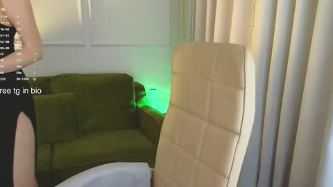 Snapshot of sereta_fin chatting on March 9, 3:38 pm Hey Guys and Girls non-binary personalities  Im Sereta online show from March 9, 3:38 pm