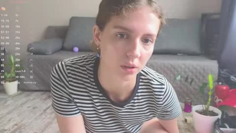 Snapshot of sereta_fin chatting on September 26, 9:46 am Hey Guys and Girls non-binary personalities  Im Sereta online show from September 26, 9:46 am