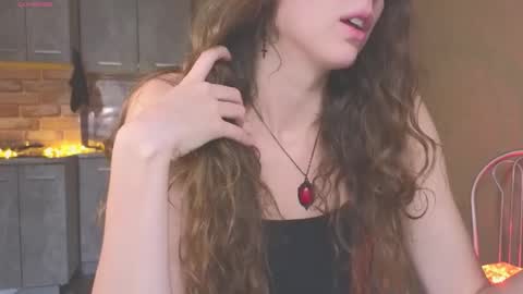 Snapshot of sereta_fin chatting on October 16, 10:27 am Hey Guys and Girls non-binary personalities  Im Sereta online show from October 16, 10:27 am