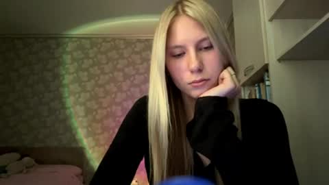 Snapshot of serinalasch chatting on May 25, 8:31 am Sofia online show from May 25, 8:31 am