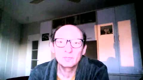 Snapshot of serrano49 chatting on December 4, 7:06 am serrano49 online show from December 4, 7:06 am