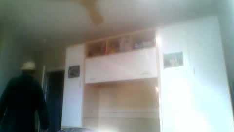 Snapshot of serrano49 chatting on December 9, 11:36 am serrano49 online show from December 9, 11:36 am