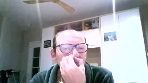 Snapshot of serrano49 chatting on January 22, 5:05 am serrano49 online show from January 22, 5:05 am