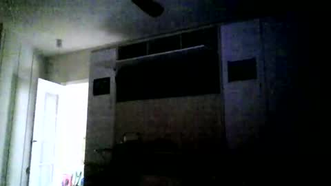 Snapshot of serrano49 chatting on January 23, 6:45 pm serrano49 online show from January 23, 6:45 pm