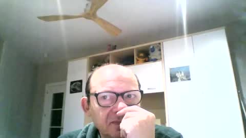 Snapshot of serrano49 chatting on February 2, 3:32 am serrano49 online show from February 2, 3:32 am