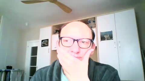 Snapshot of serrano49 chatting on February 10, 8:53 am serrano49 online show from February 10, 8:53 am