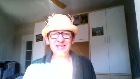 Snapshot of serrano49 chatting on October 14, 10:27 am serrano49 online show from October 14, 10:27 am