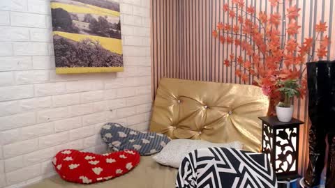 Snapshot of service_me711 chatting on March 1, 6:13 am call me MILES online show from March 1, 6:13 am