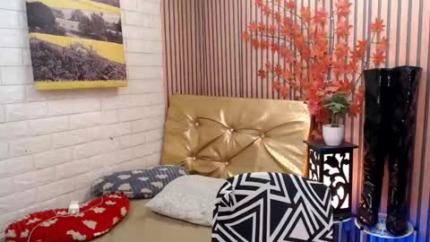 Snapshot of service_me711 chatting on March 3, 7:54 am call me MILES online show from March 3, 7:54 am