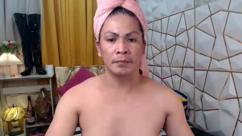 Snapshot of service_me711 chatting on September 12, 5:07 am call me MILES online show from September 12, 5:07 am