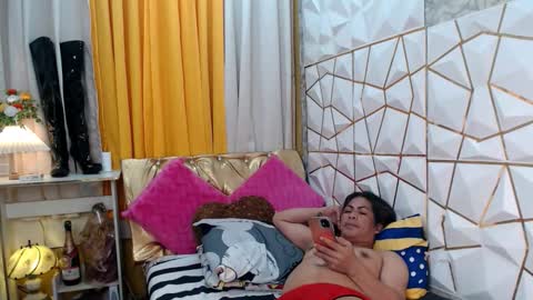 Snapshot of service_me711 chatting on September 24, 11:19 pm call me MILES online show from September 24, 11:19 pm