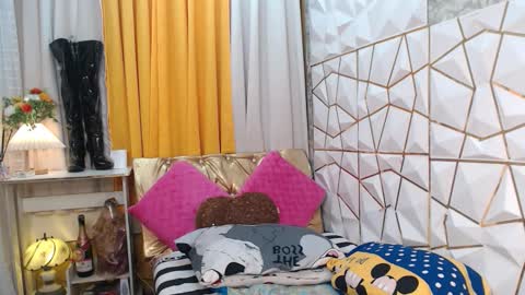 Snapshot of service_me711 chatting on October 9, 6:44 am call me MILES online show from October 9, 6:44 am