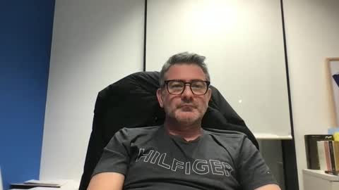 sesamechris92 online show from February 19, 6:15 pm