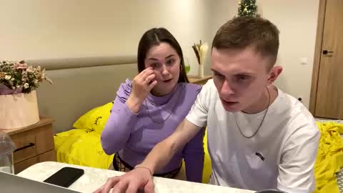 sescouple online show from January 5, 10:50 pm