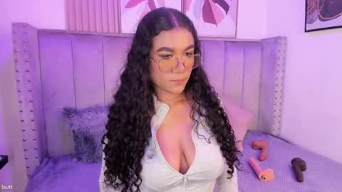 Danna  online show from April 18, 2:48 am