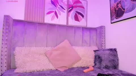 Danna  online show from April 28, 3:11 am