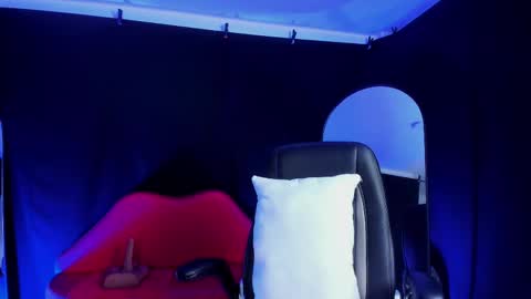 Snapshot of sesymilf chatting on October 14, 3:40 am LUCERO online show from October 14, 3:40 am