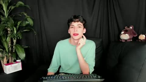 Snapshot of seth_ryder chatting on February 14, 8:10 am seth_ryder online show from February 14, 8:10 am