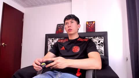 david  online show from December 14, 8:29 pm