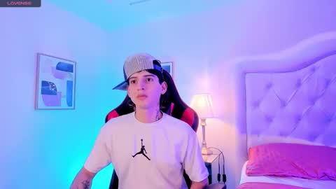 sett_and_gwen online show from February 23, 11:04 pm