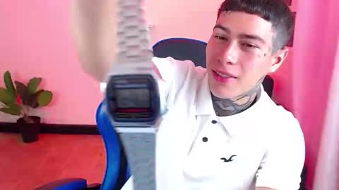 Thomas online show from October 20, 3:45 pm