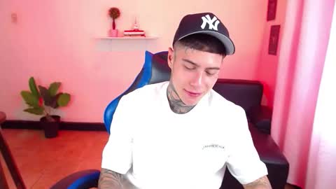 Thomas online show from November 6, 2:40 pm