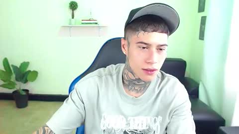 Thomas online show from November 14, 4:06 pm