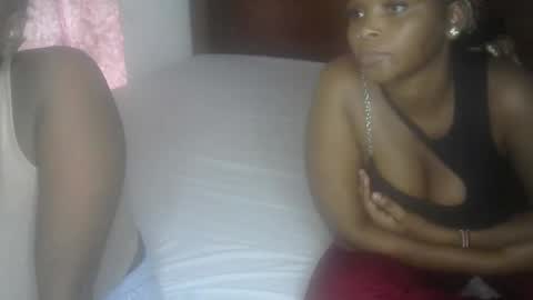 Snapshot of sex989938 chatting on June 5, 8:53 am sex989938 online show from June 5, 8:53 am