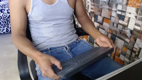 arnold online show from October 26, 2:34 pm