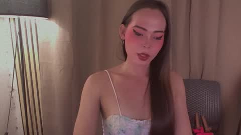 Snapshot of sexbombvenice chatting on June 8, 5:08 am Venice online show from June 8, 5:08 am