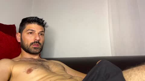 Snapshot of sexfriendch chatting on December 28, 5:25 pm Lucenzo  online show from December 28, 5:25 pm