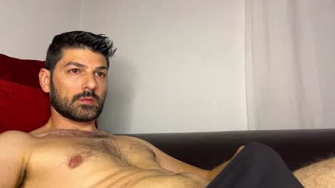 Snapshot of sexfriendch chatting on December 30, 1:15 am Lucenzo  online show from December 30, 1:15 am