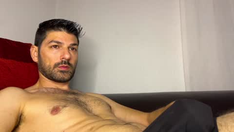 Snapshot of sexfriendch chatting on December 31, 1:47 am Lucenzo  online show from December 31, 1:47 am