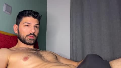 Snapshot of sexfriendch chatting on February 27, 12:10 am Lucenzo  online show from February 27, 12:10 am