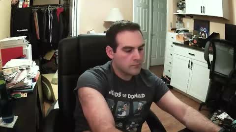 Snapshot of sexfungames chatting on December 5, 1:14 am Kyle online show from December 5, 1:14 am