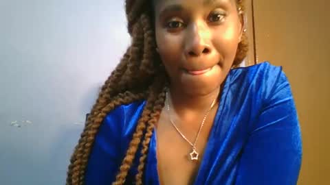 Maggie online show from February 12, 6:09 pm